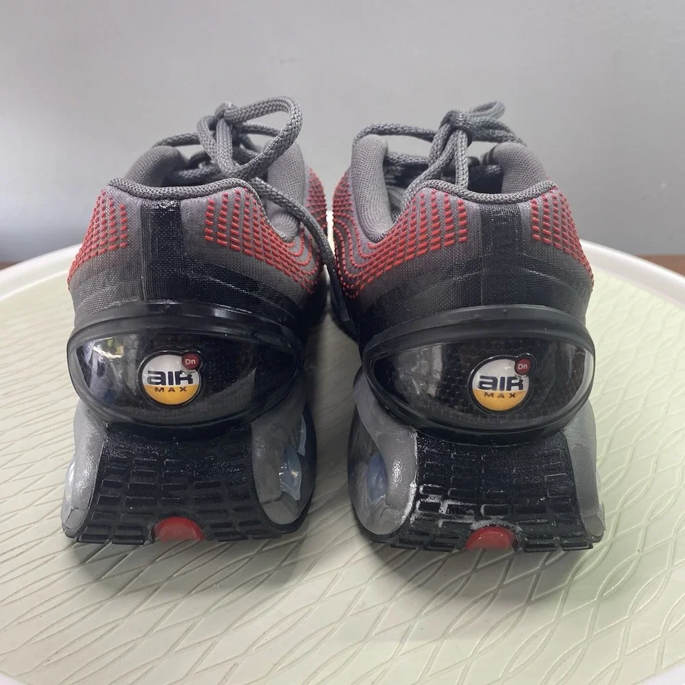 Nike Air Max‎ DN Men's Grey University Shoe Black/Red Running Sneakers Sz.10 EUC